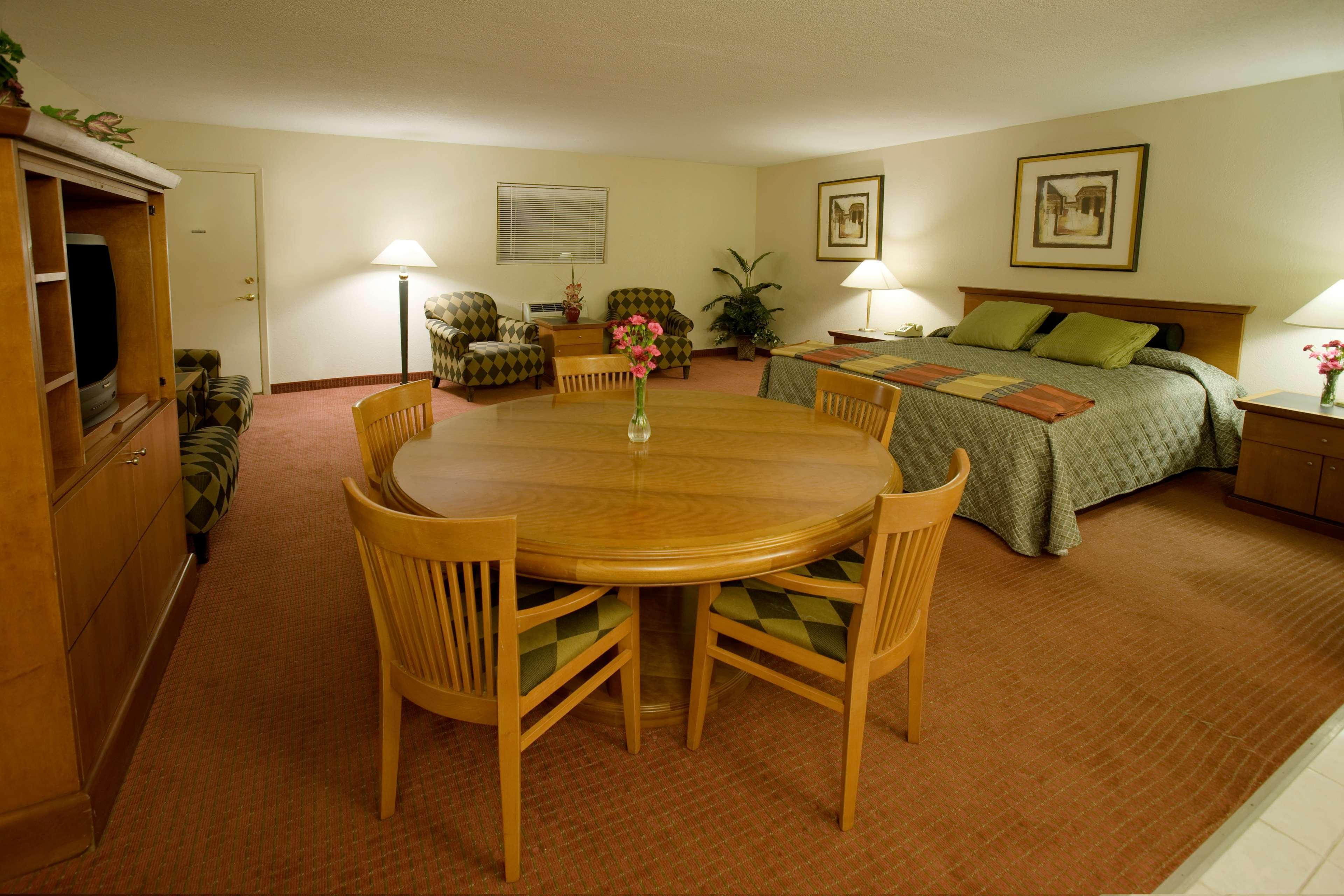 Americas Best Value Inn - Edna Zimmer foto